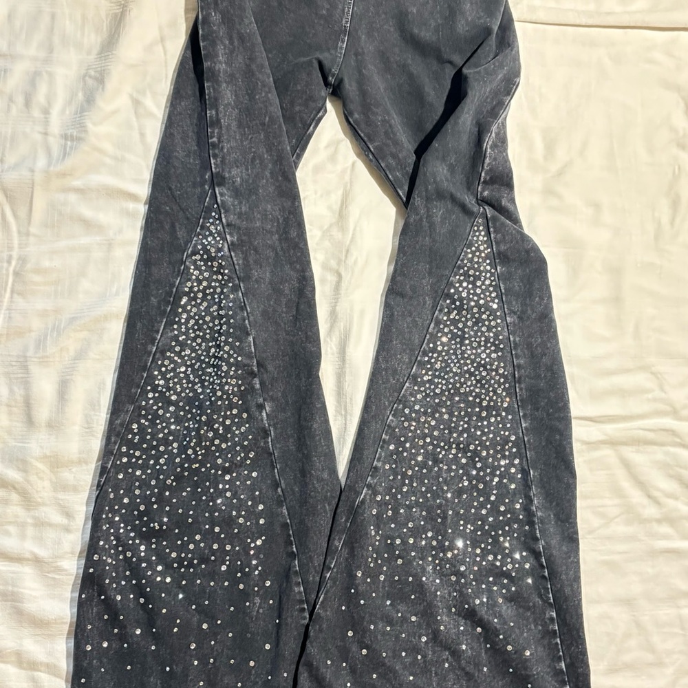 Mineral-washed, crystal-embellished, flared leggings. Size Small